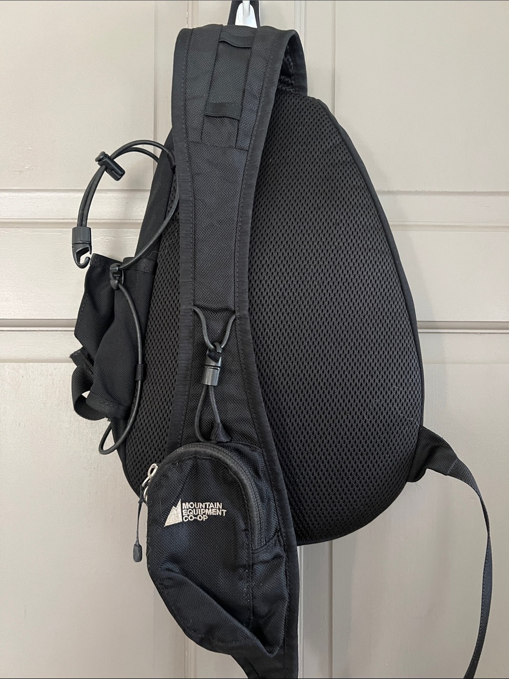 Vintage MEC Mountain Equipment Coop Sling Bag Shoulder Bag Black - Picture 3 of 7